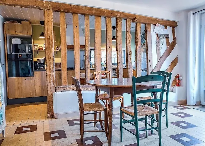 Maison De Charme - 12 Mn De La - Piscine Chauffee - 8 Personnes